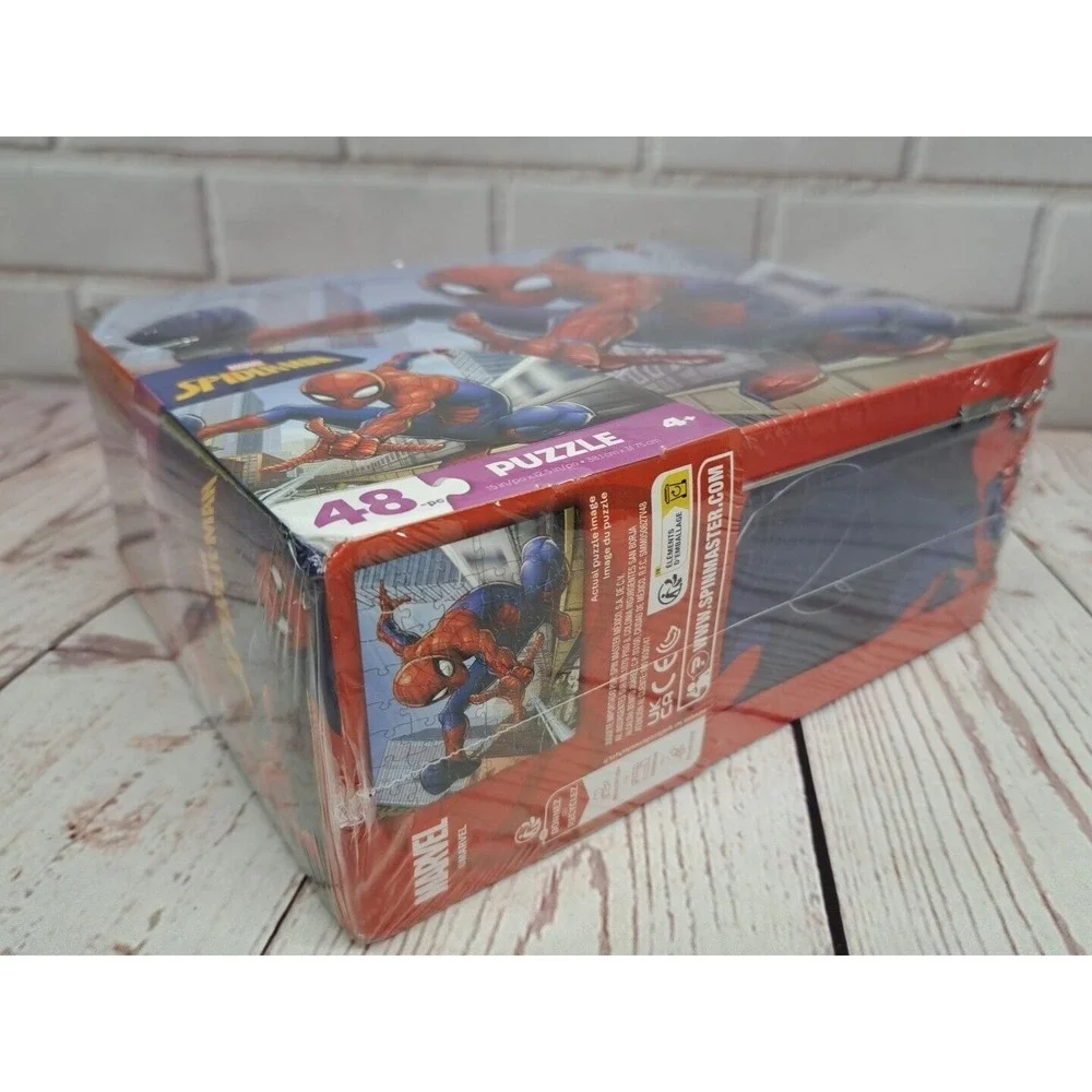 Marvel Spiderman 48 Piece Puzzle in Tin Lunchbox, Red, Blue, White New Sealed